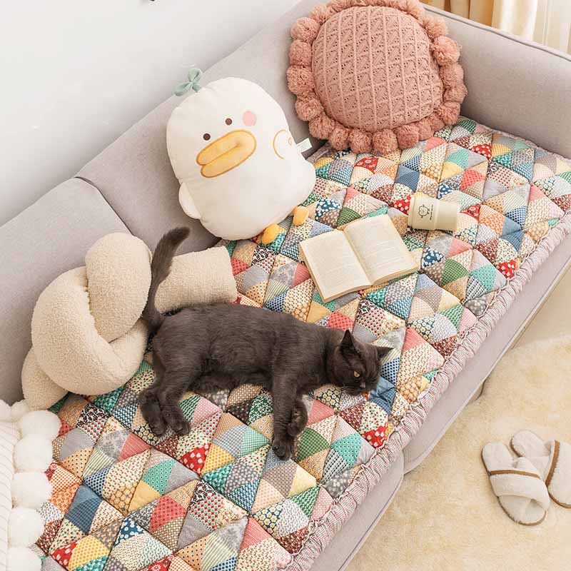 Floral Cotton Sofa Cover | Quilted Non-Slip Protective Couch Mat