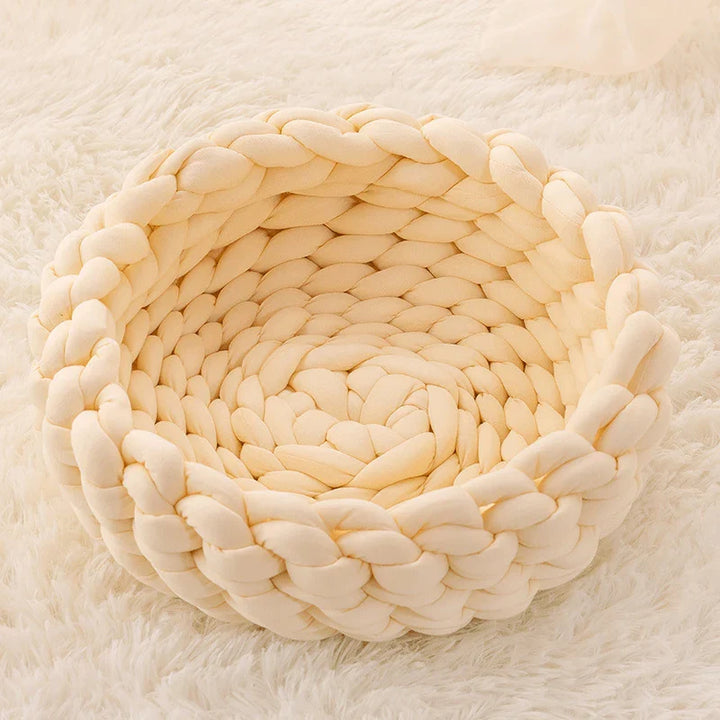 CozyWeave Hand-Woven Pet Basket