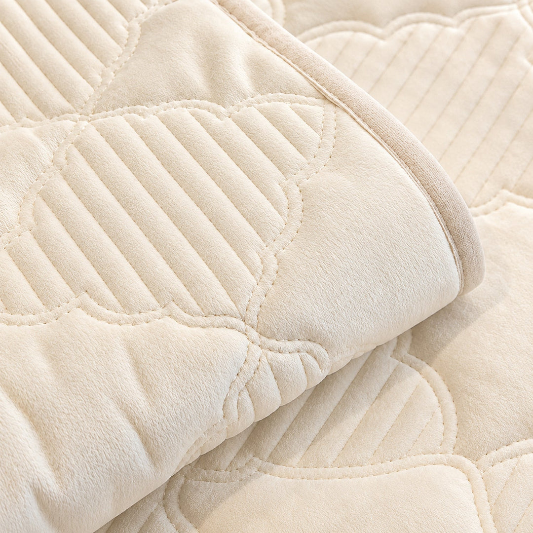 Quilted Sofa Cover | Soft Plush Velvet | Non-Slip, Machine-Washable Sofa Protector