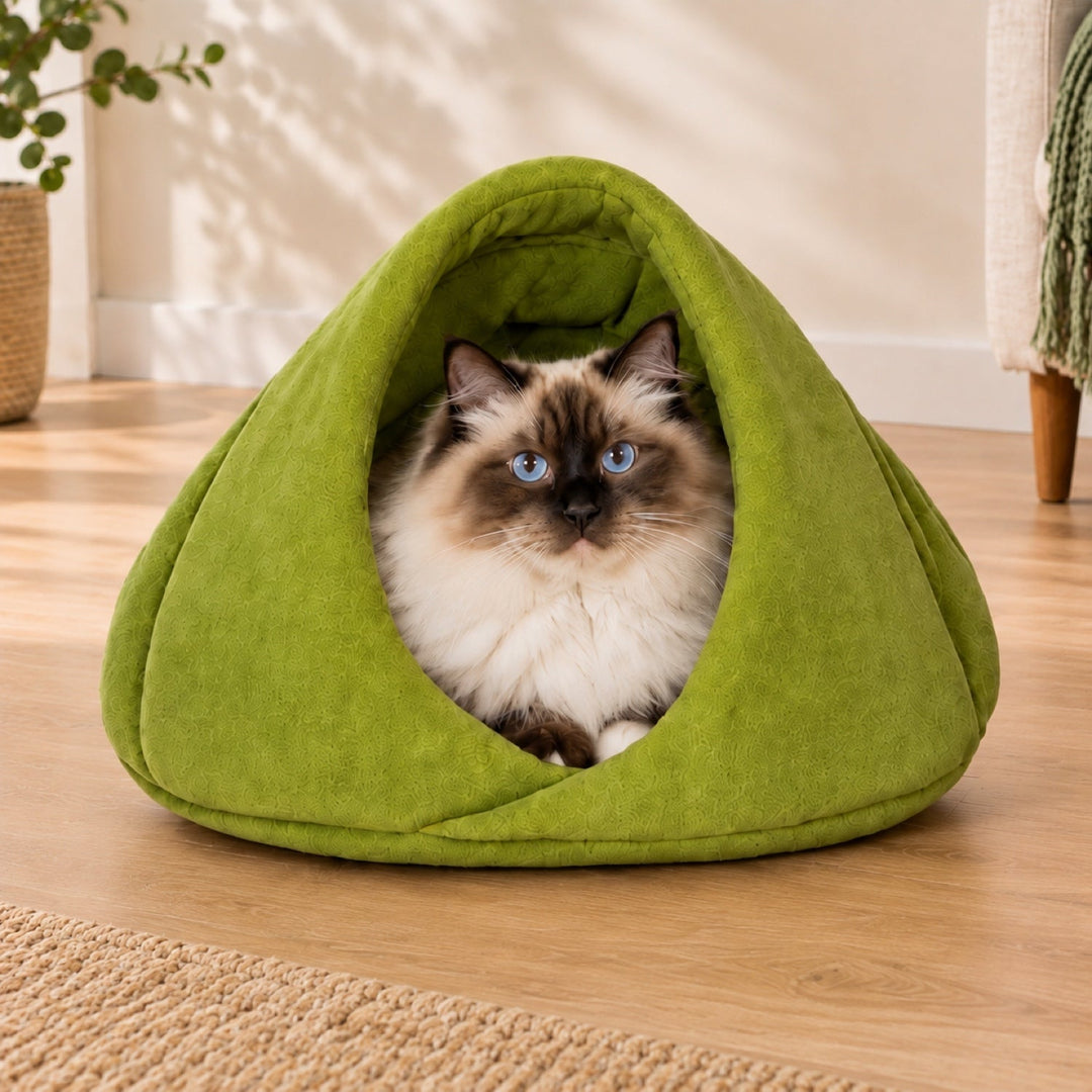Cosy Cat Cave Bed | Soft Fleece Lining | Indoor Hideaway for All Seasons