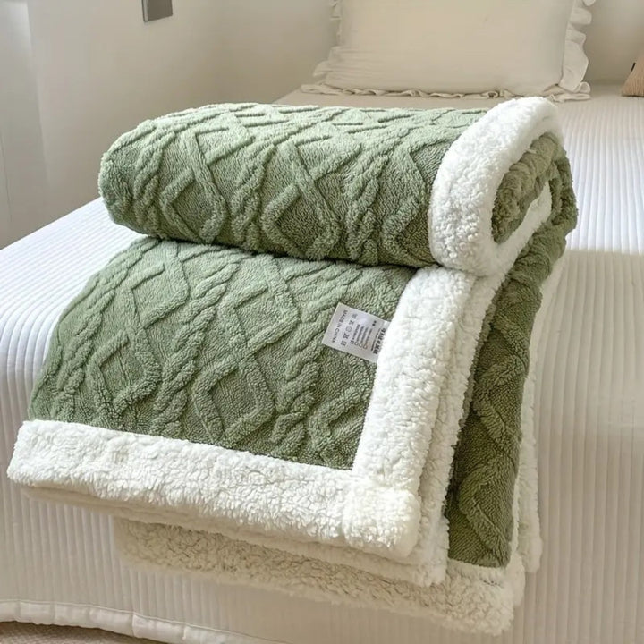 Sherpa Blanket – Ultra Soft & Warm Plush Pet Blanket for Dogs & Cats