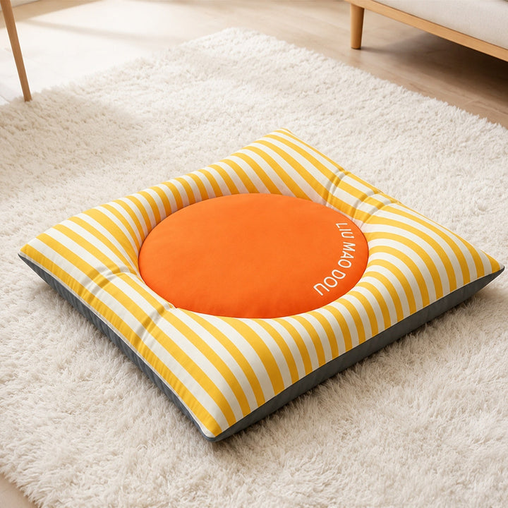 Dog Bed & Cat Bed | Striped Pet Mat | Waterproof Layer & Non-Slip Base