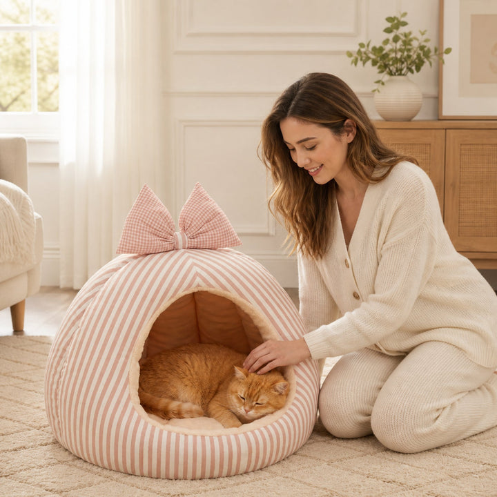 Dog Bed & Cat Bed | Striped Bow House | Cosy, Machine-Washable & Non-Slip